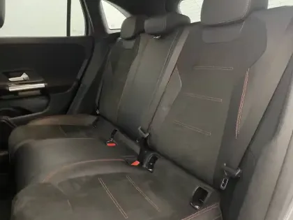 Photo 15 Mercedes GLA  200 d 8G-DCT