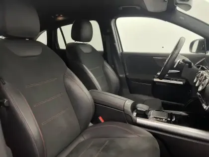 Photo 27 Mercedes GLA  200 d 8G-DCT