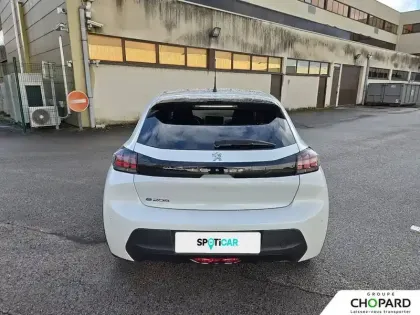 Photo 33 Peugeot 208  Electrique 50 kWh 136ch