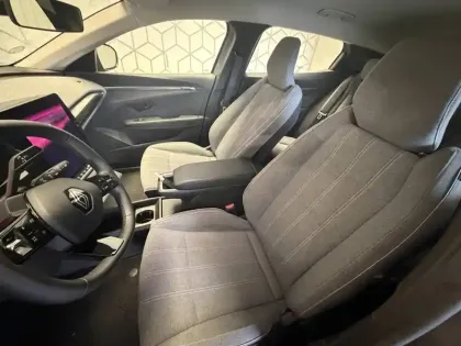 Photo 8 Renault Megane  E-Tech EV60 130ch super charge