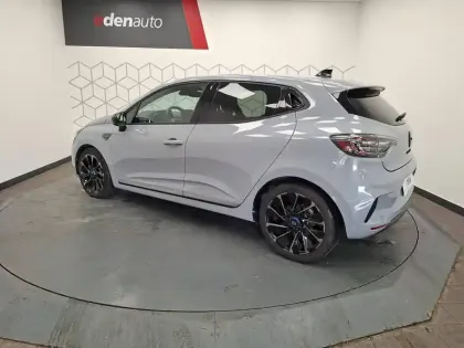 Photo 10 Renault Clio  E-Tech full hybrid 145 ch GSR2