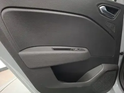 Photo 23 Renault Clio  E-Tech full hybrid 145 ch GSR2