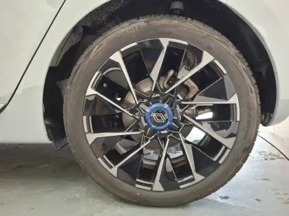 Photo 19 Renault Clio  E-Tech full hybrid 145 ch GSR2