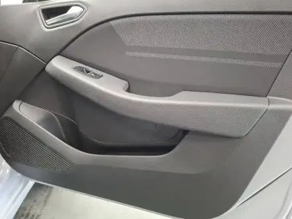 Photo 21 Renault Clio  E-Tech full hybrid 145 ch GSR2