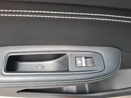 Photo 18 Renault Arkana  E-Tech hybride 145 - 22