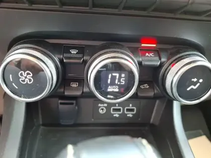 Photo 34 Renault Arkana  E-Tech hybride 145 - 22