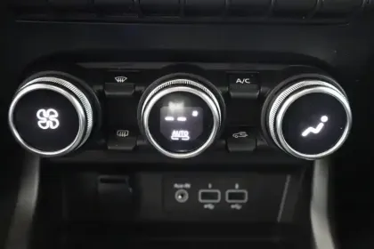 Photo 21 Renault Arkana  TCe 140 EDC FAP - 21B