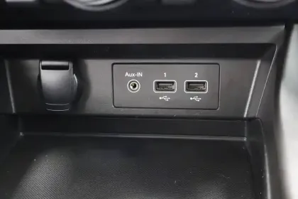 Photo 24 Renault Arkana  TCe 140 EDC FAP - 21B