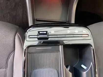 Photo 17 Hyundai Tucson  1.6 T-GDI 215 Hybrid BVA6