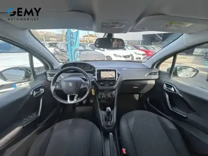 Photo 7 Peugeot 208  PureTech 82ch S&S BVM5 6.2 Evap