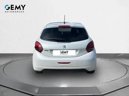 Photo 21 Peugeot 208 Gén. I Ph2 Signature 5