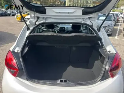 Photo 5 Peugeot 208  PureTech 82ch S&S BVM5 6.2 Evap