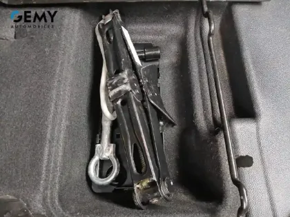 Photo 42 Peugeot Partner Gén. III Ph1 NG Base 4