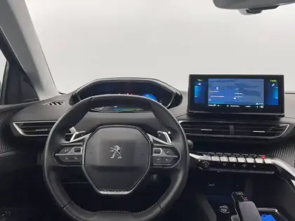 Photo 21 Peugeot 3008  Hybrid 225 e-EAT8