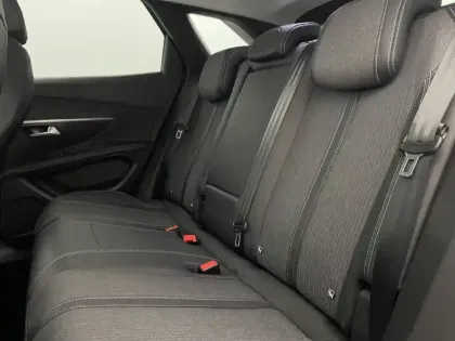 Photo 46 Peugeot 3008  Hybrid 225 e-EAT8