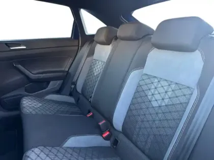 Photo 13 Volkswagen Taigo  1.0 TSI 110 DSG7