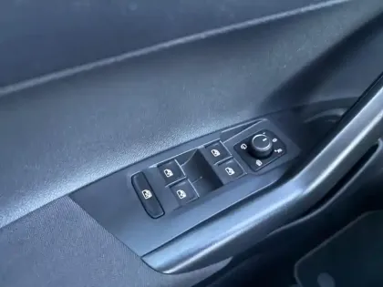 Photo 23 Volkswagen Taigo  1.0 TSI 110 DSG7