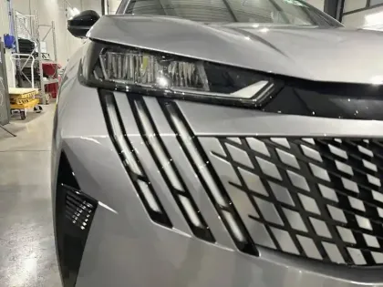 Photo 15 Peugeot 3008  Hybrid 145 e-DCS6