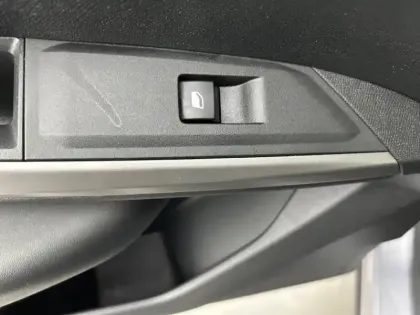 Photo 36 Peugeot 3008  Hybrid 145 e-DCS6