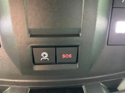 Photo 47 Peugeot 3008  Hybrid 145 e-DCS6