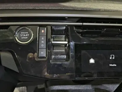 Photo 13 Peugeot 3008  Hybrid 145 e-DCS6