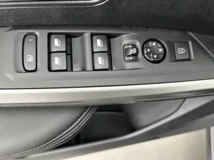 Photo 40 Peugeot 3008  Hybrid 145 e-DCS6