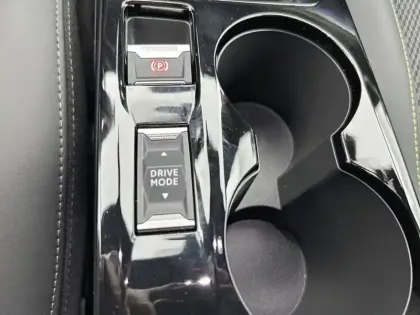 Photo 29 Peugeot 208  Hybrid 110 e-DCS6