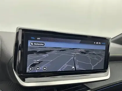 Photo 24 Peugeot 208  Hybrid 110 e-DCS6