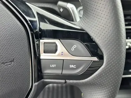 Photo 22 Peugeot 208  Hybrid 110 e-DCS6