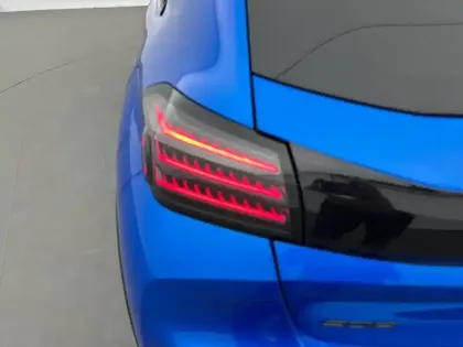 Photo 16 Peugeot 208  Hybrid 110 e-DCS6