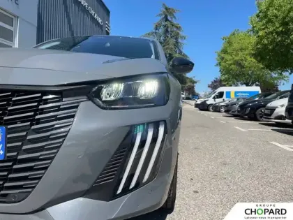 Photo 21 Peugeot 208  Hybrid 100 e-DCS6