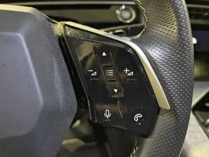 Photo 20 Peugeot 3008  Hybrid 136 e-DCS6