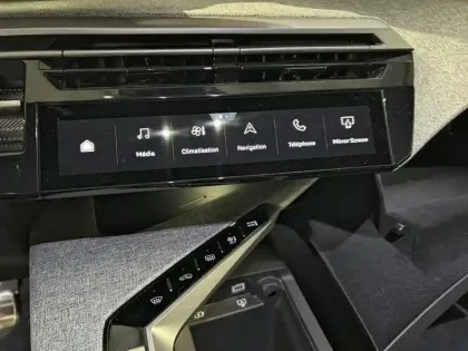 Photo 17 Peugeot 3008  Hybrid 136 e-DCS6