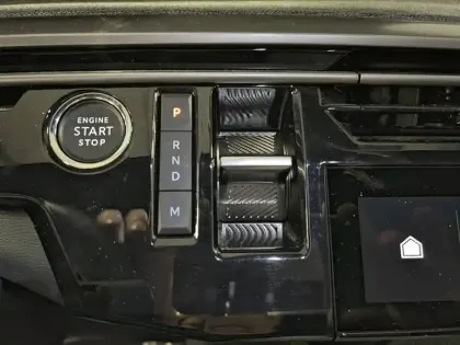 Photo 13 Peugeot 3008  Hybrid 136 e-DCS6