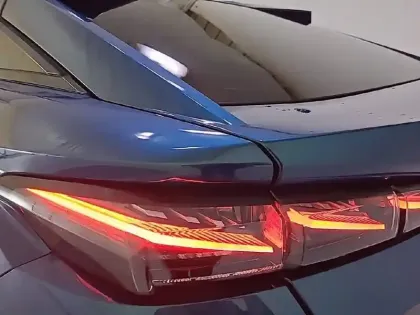 Photo 16 Peugeot 408  PHEV 225 e-EAT8