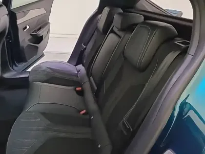 Photo 11 Peugeot 408  PHEV 225 e-EAT8