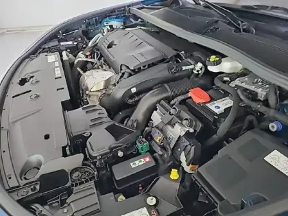 Photo 14 Peugeot 408  PHEV 225 e-EAT8