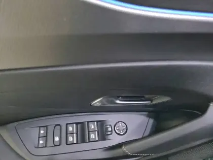 Photo 31 Peugeot 408  PHEV 225 e-EAT8