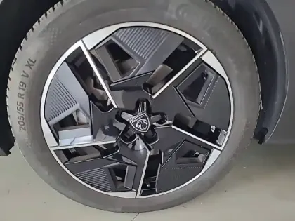 Photo 12 Peugeot 408  PHEV 225 e-EAT8