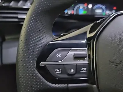 Photo 28 Peugeot 408  PHEV 225 e-EAT8