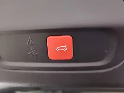 Photo 33 Peugeot 408  PHEV 225 e-EAT8