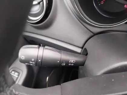 Photo 25 Renault Captur  dCi 90 EDC