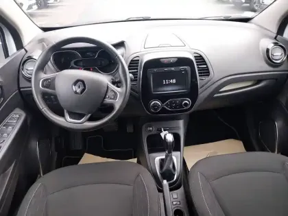 Photo 88 Renault Captur  dCi 90 EDC