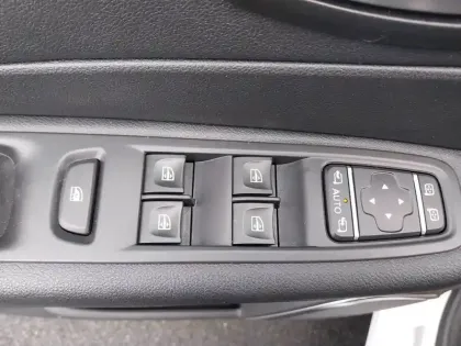 Photo 60 Renault Captur  dCi 90 EDC