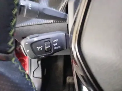 Photo 28 Peugeot 208  Electrique 50 kWh 136ch