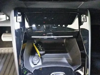 Photo 65 Peugeot 208 Gén. II Ph1 NG GT Pack 5