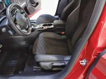 Photo 10 Peugeot 208  Electrique 50 kWh 136ch