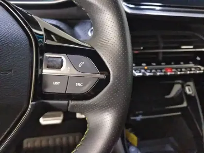 Photo 26 Peugeot 208  Electrique 50 kWh 136ch