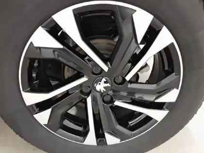 Photo 34 Peugeot 2008  BlueHDi 110 S&S BVM6