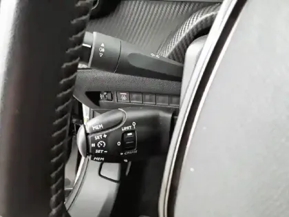 Photo 18 Peugeot 2008  BlueHDi 110 S&S BVM6